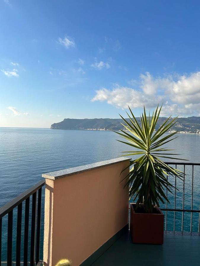 Casa Isola Apartment Bergeggi Exterior photo